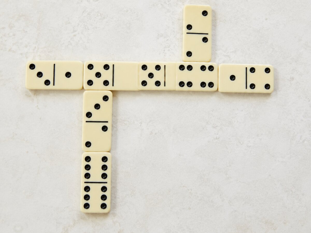 Chaîne de dominos d’un jeu double-six